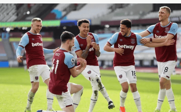 米兰0比1不敌拉齐奥，这场比赛再次证明，米兰需要一个中锋