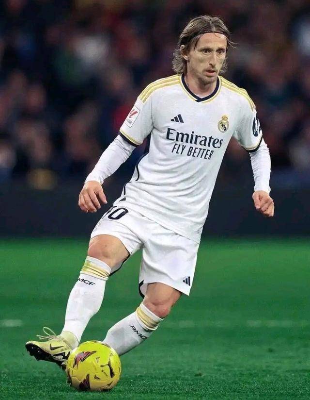 RNG可惜了，没能再刷新历史，收官战不敌EDG，无缘季后赛和年度总决赛！