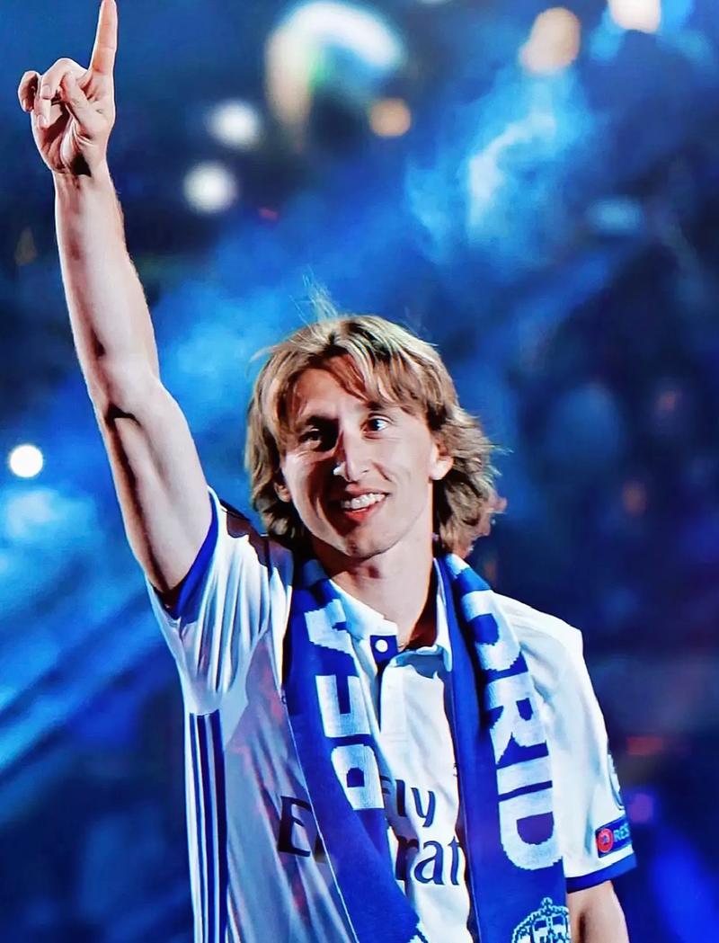 曼城vs桑德兰首发：哈兰德领衔！福登、多库在列，扎卡出战